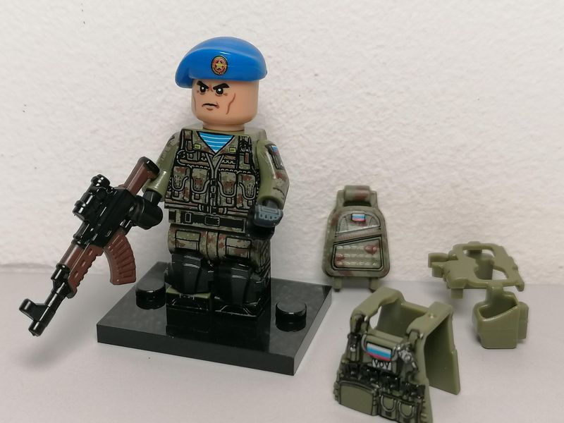 Russian soldier minifigure Ukraine war