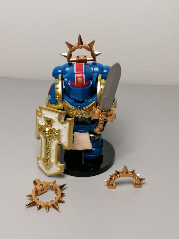 Warhammer Space Marines minifigure deluxe version