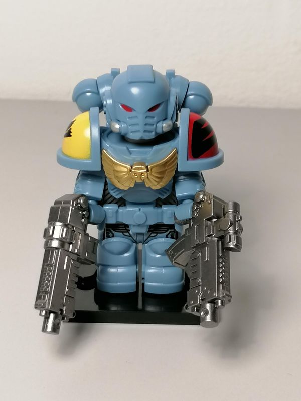 Warhammer Space Marines minifigure deluxe version