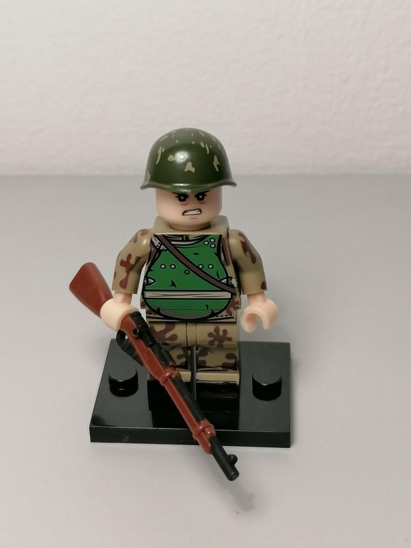 WW2 Russian Soldier minifigure body armour version