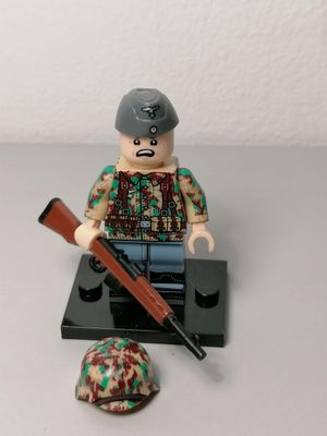 WW2  German  Luftwaffe soldier minifigure​