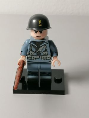 WW2 italian soldier minifigure