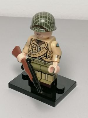 WW2 US soldier minifigure