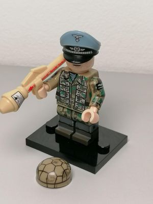 WW2 German paratrooper minifigure Fallschirmjäger