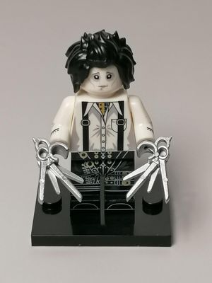 Edward's Scissorshands minifigure horror movie