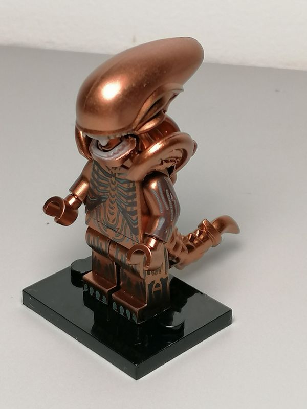 Alien minifigure from movie