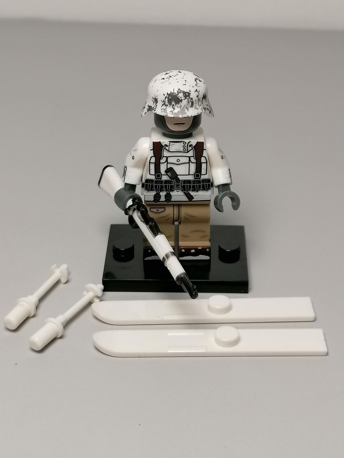 WW2 German Mountain Soldier minifigures