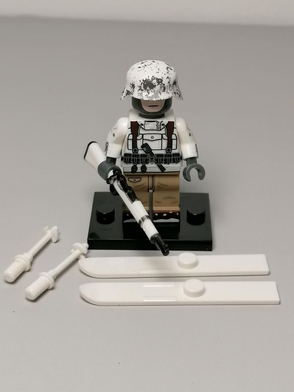 WW2 German Mountain Soldier minifigures