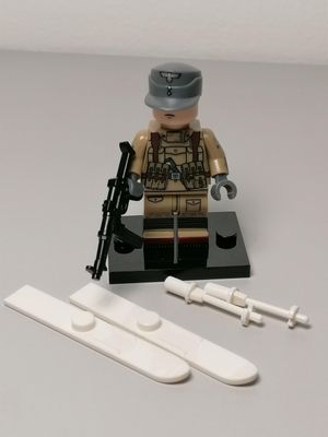WW2 German Mountain Soldier minifigures
