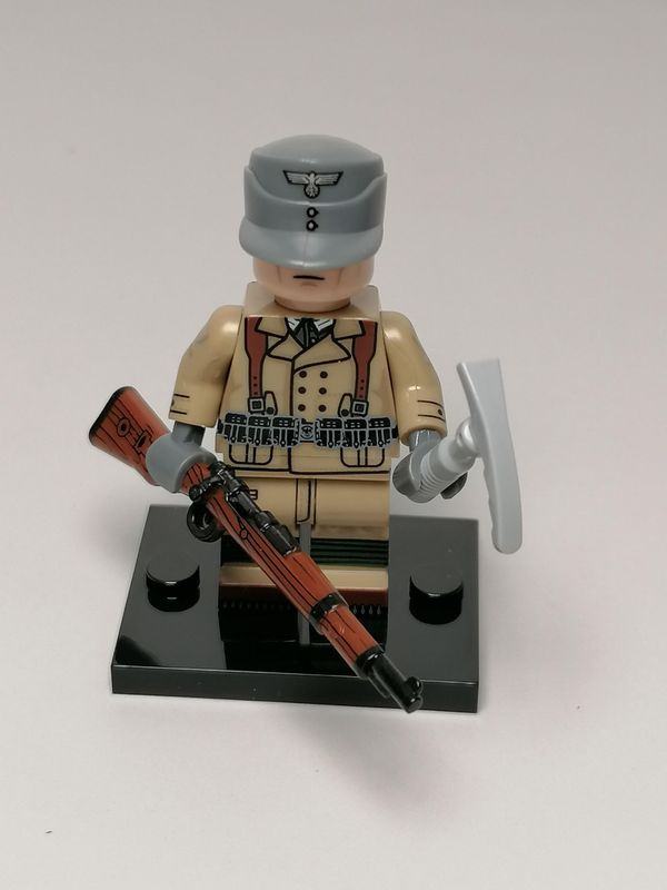 WW2 German Mountain Soldier minifigures