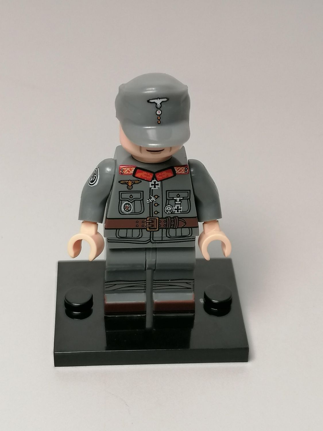 WW2 German Mountain troop officer minifigures