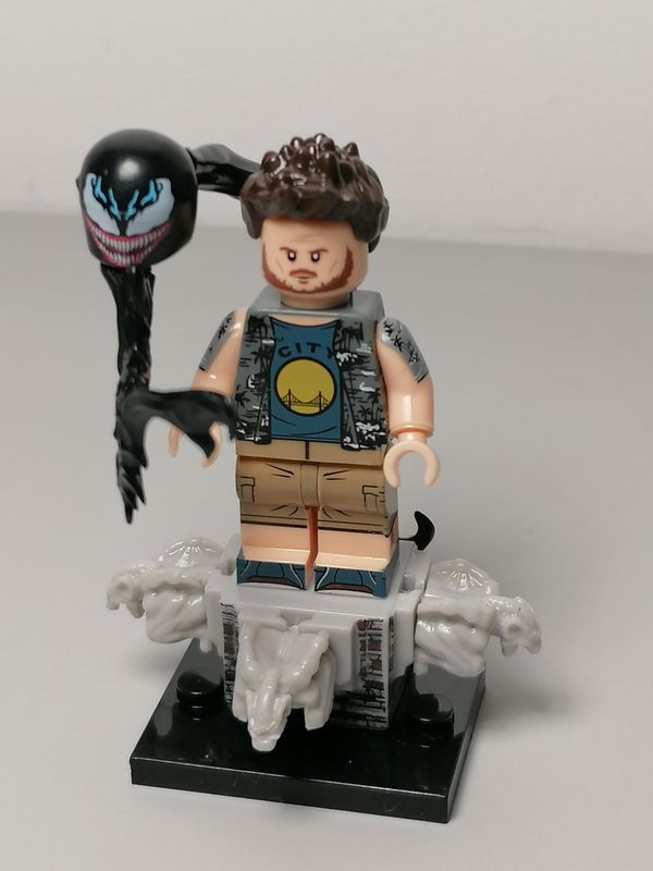 Venom minifigure from Marvel Comics