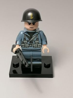 WW2 italian soldier minifigure