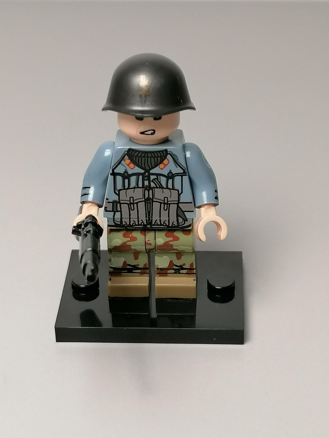 WW2 italian soldier minifigure