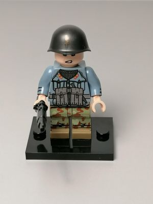 WW2 italian soldier minifigure