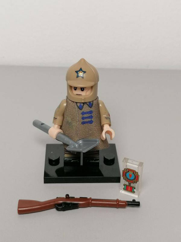 WW2 Russian Soldier minifigure