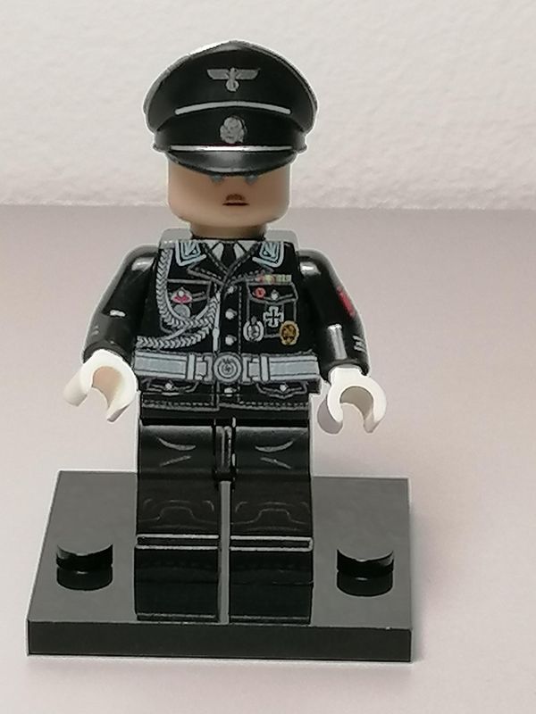 WW2 German  SS Obergruppenführer minifigures