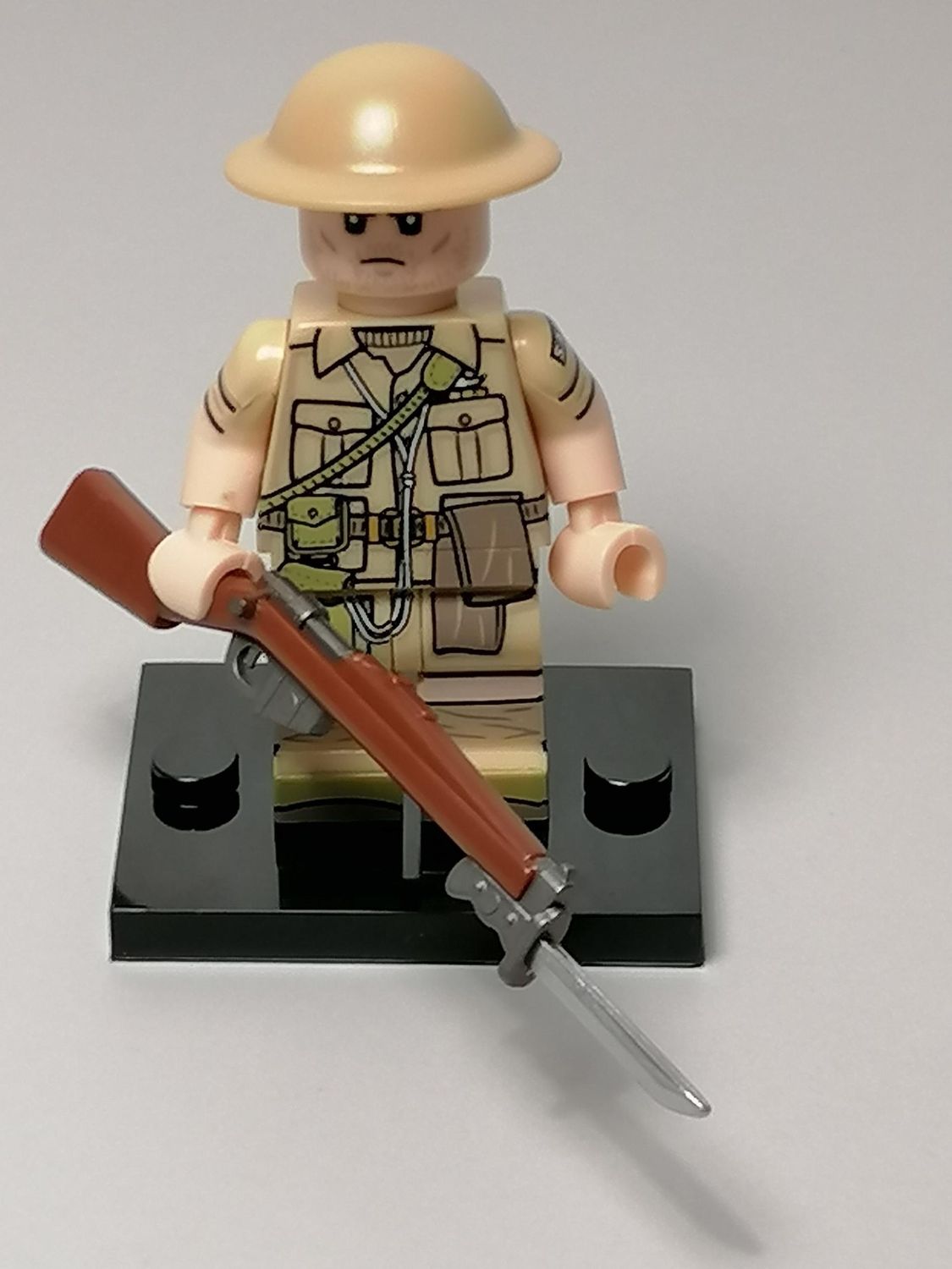 WW2 UK soldier minifigure.