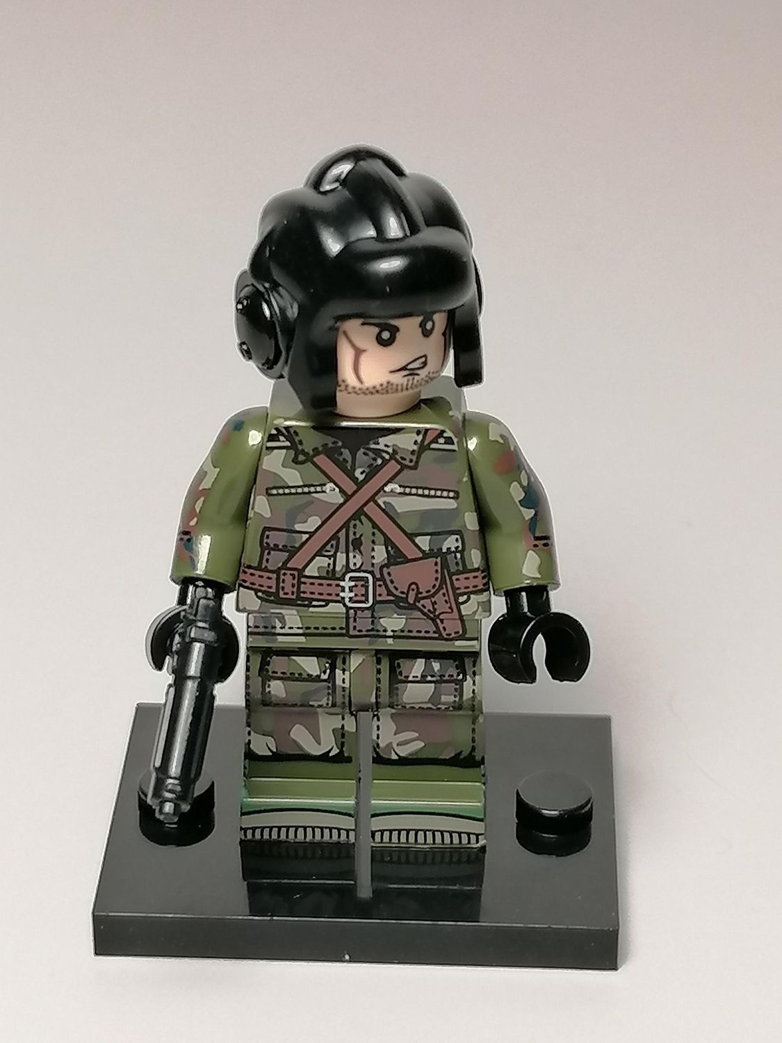Military  Russian tank crew minifigure