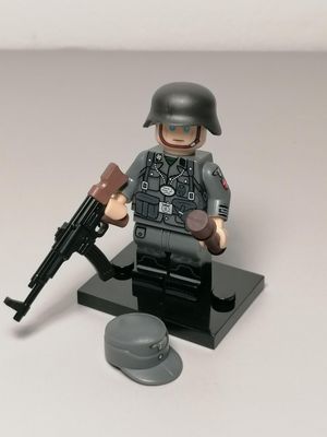WW2 Nordland legion soldier with Norvegian arm-patch