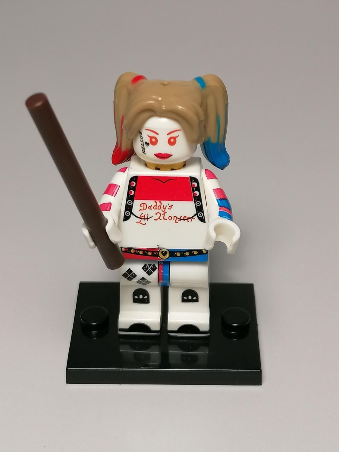 Harley Quinn Minifigure From Suicide squad