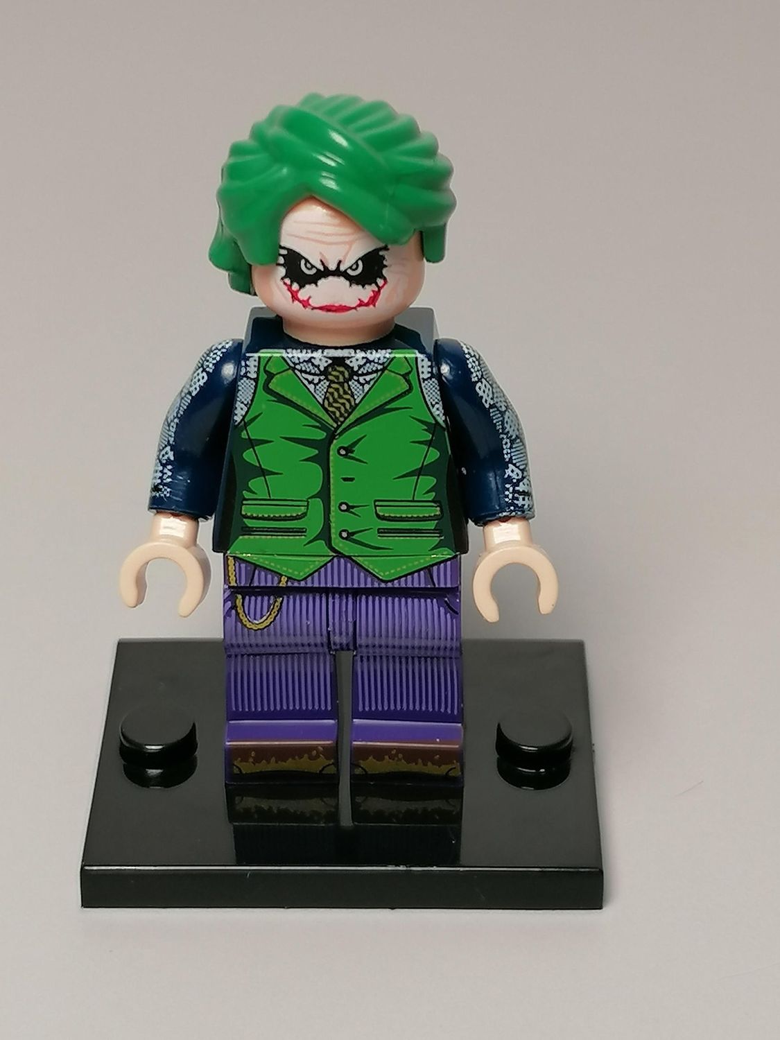 Joker minifigure