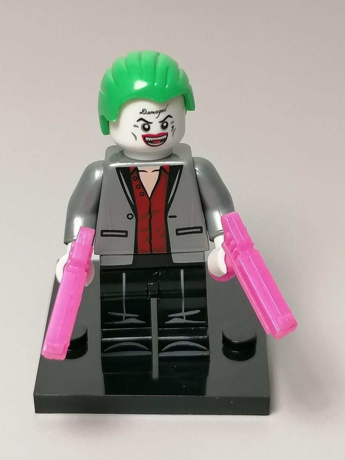 Joker minifigure