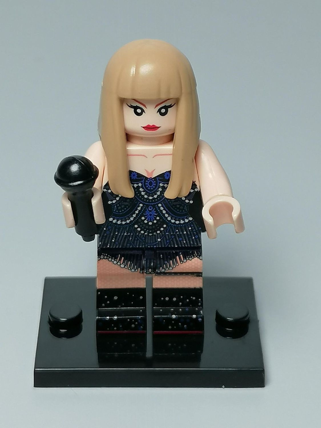Taylor Swift minifigure