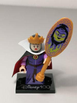 Evil Queen  minifigure from Disney Sleeping Beauty