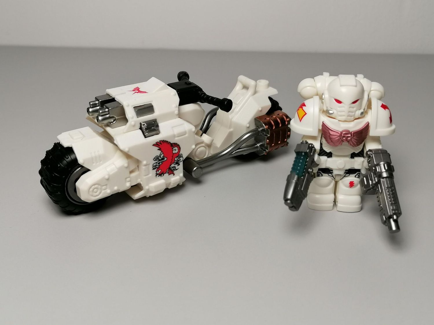 Warhammer White Scars minifigure With Moto