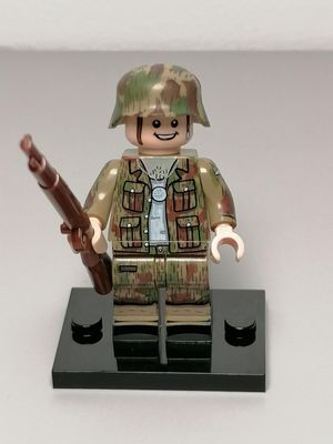 WW2 German heer soldier minifigure scruffy version
