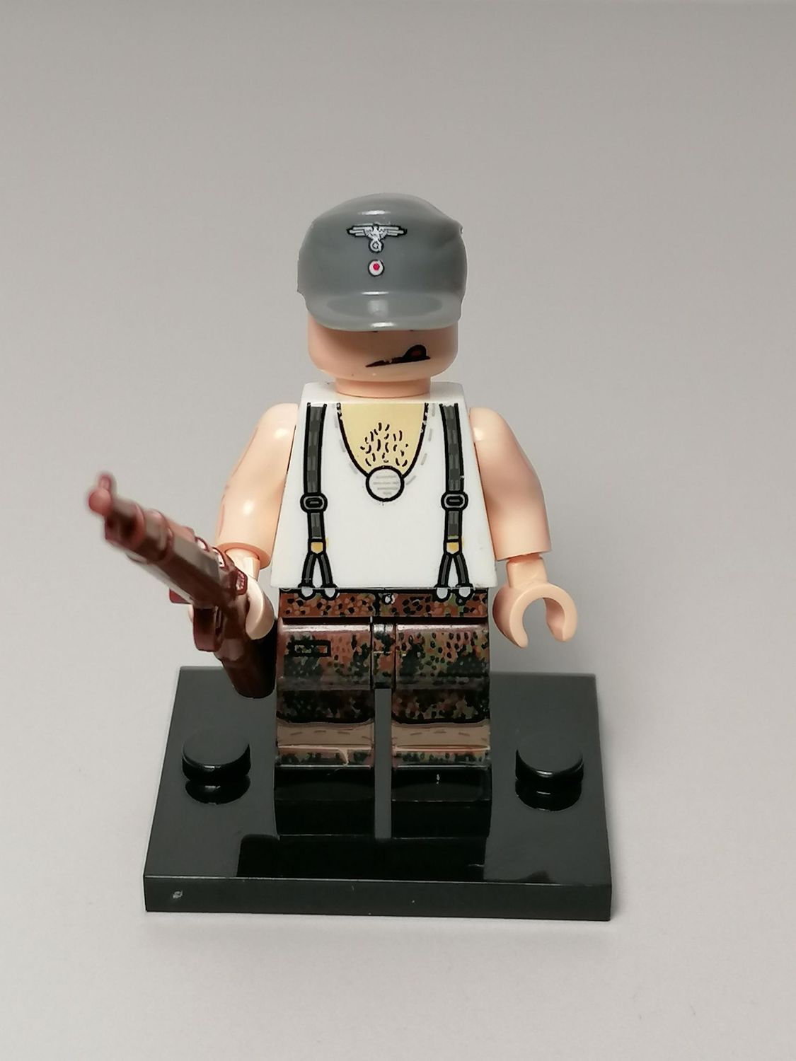 WW2 German heer soldier minifigure  scruffy version