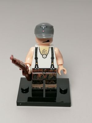 WW2 German heer soldier minifigure  scruffy version
