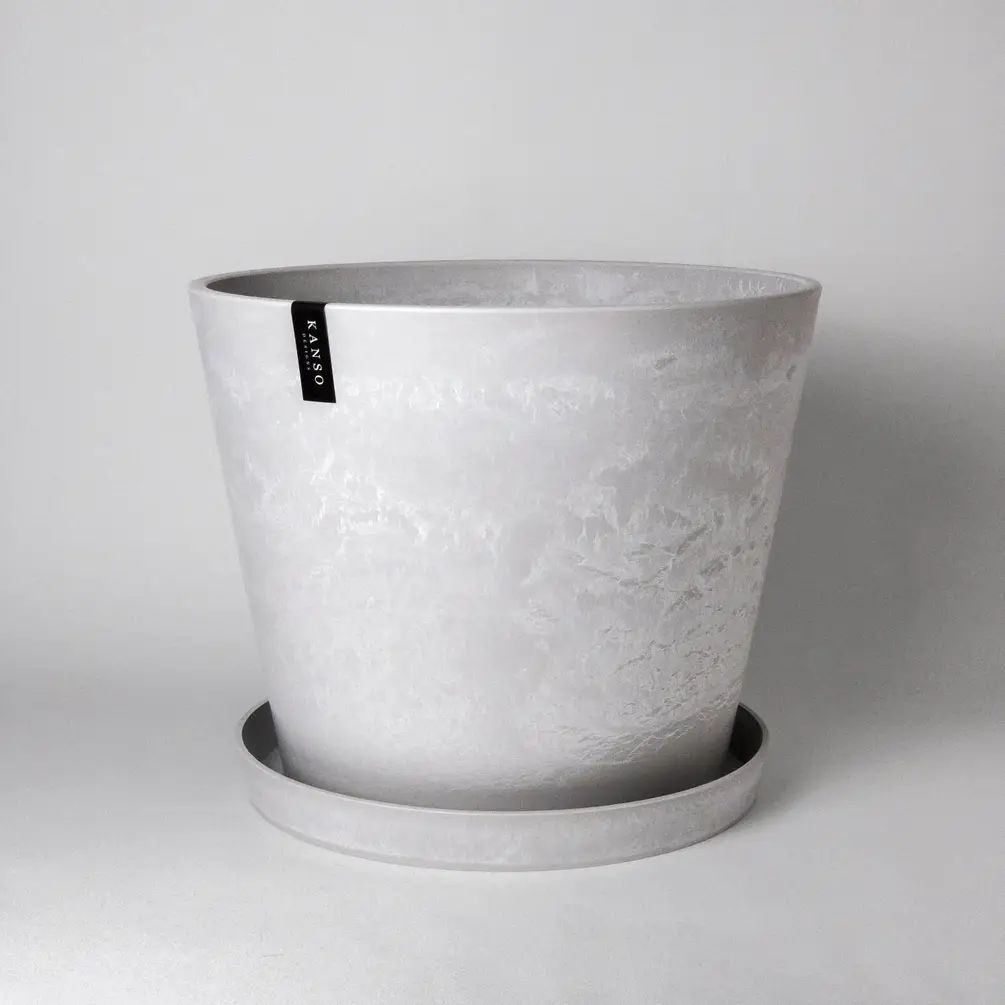 Kanso Composite Tapered Pot w/Saucer, Colour: Signature Light Grey, Size: 15"