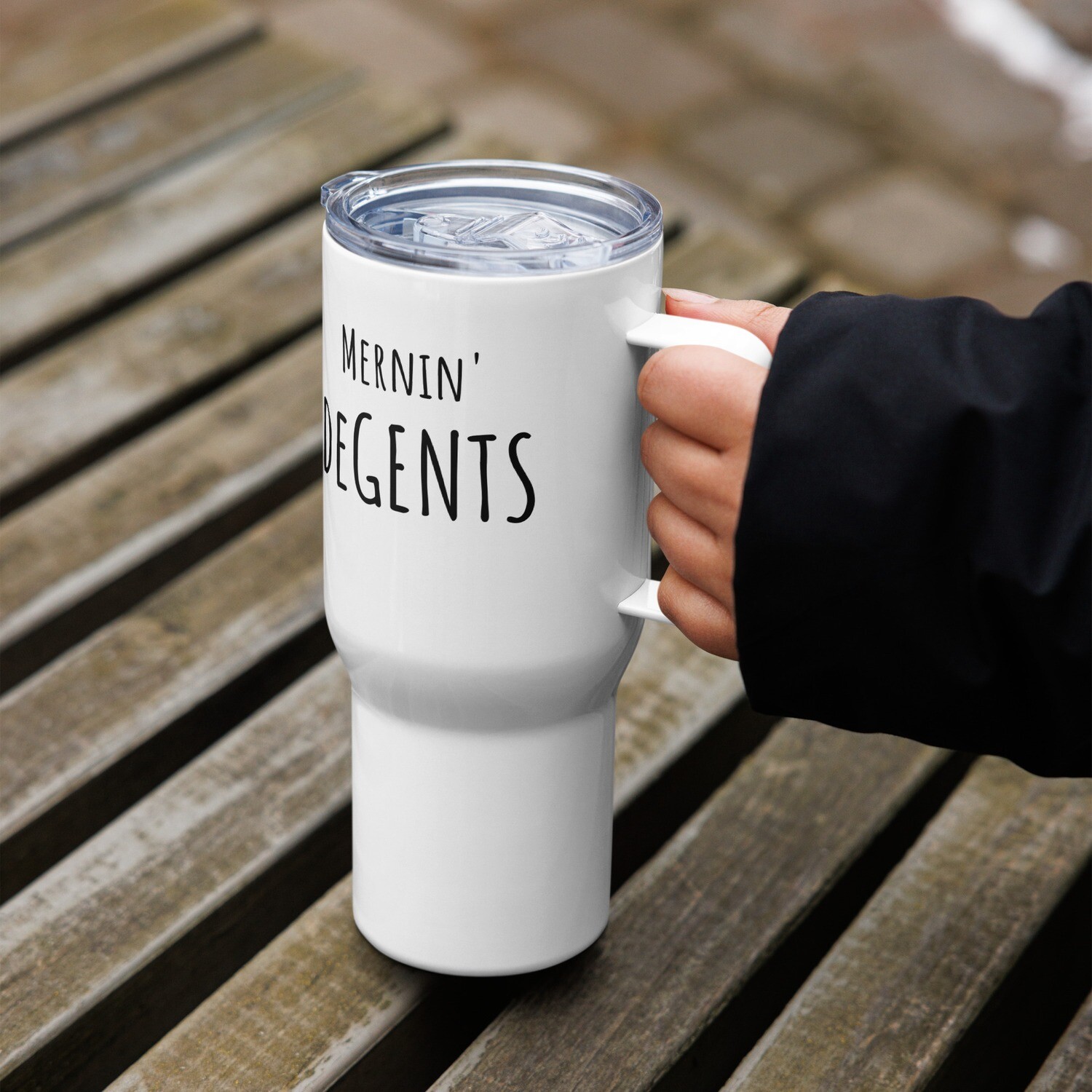 Mernin&#39; deGENTS Travel mug with a handle