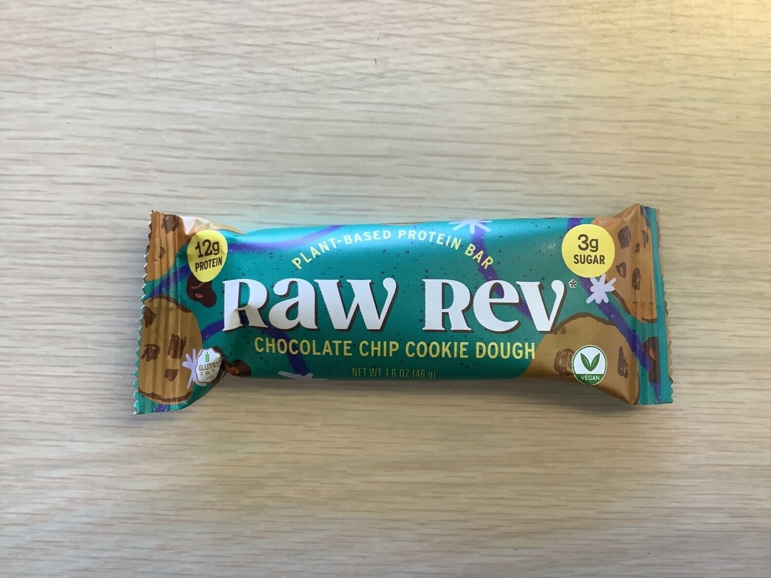 RAW REV GLO BAR CHOCOLATE CHIP COOKIE DOUGH single