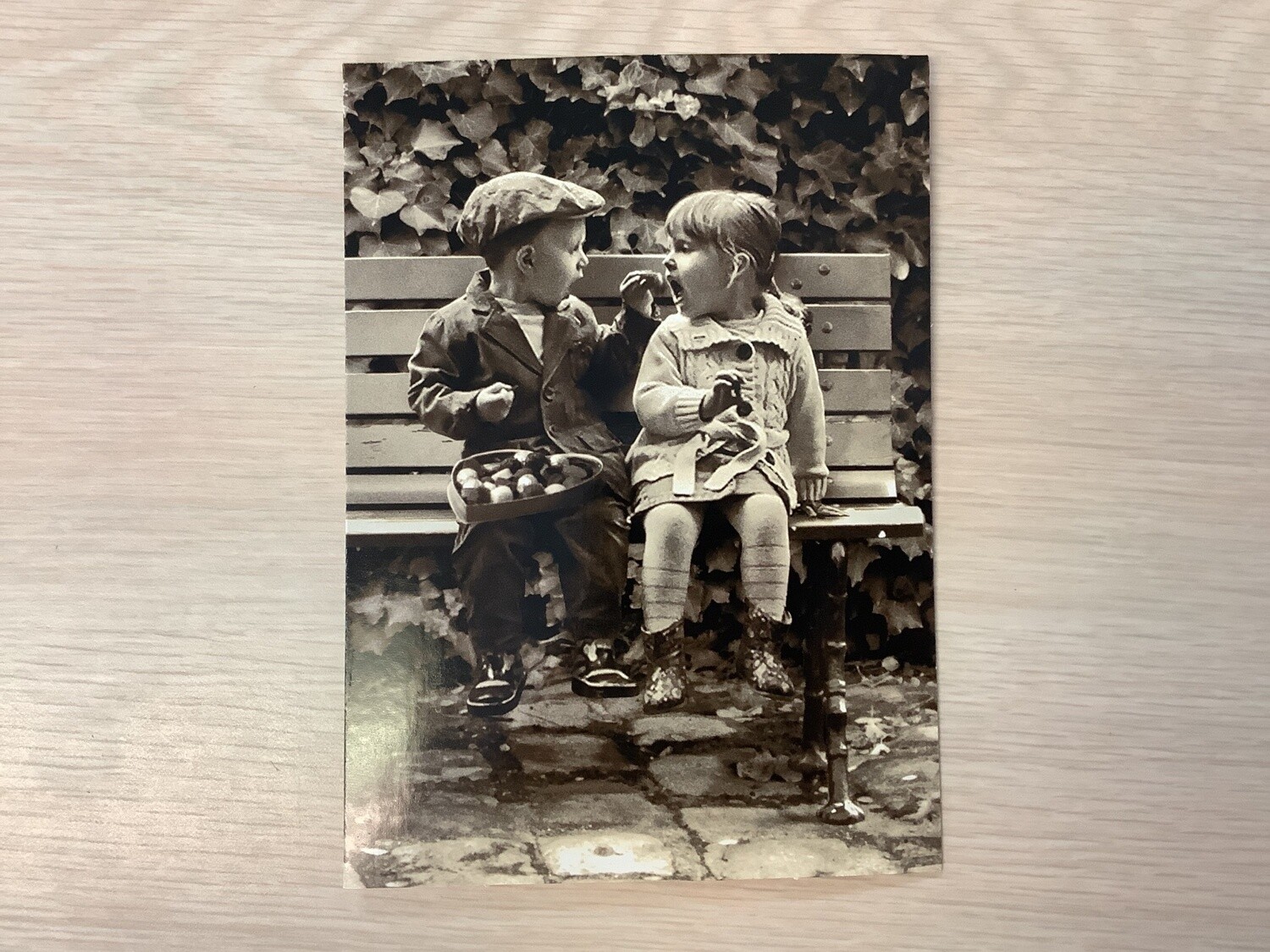 AVANTI HOLIDAY KIDS BENCH VALENTINES DAY CARD
