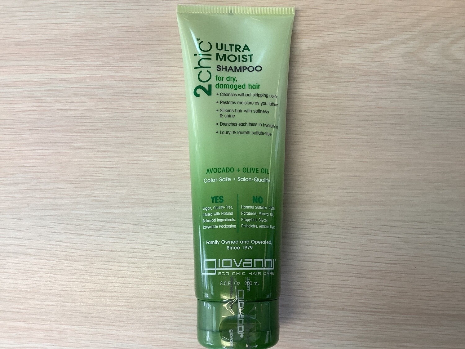 GIOVANNI 2chic Avocado &amp; Olive Oil Ultra Moist Shampoo 8.5 ounce