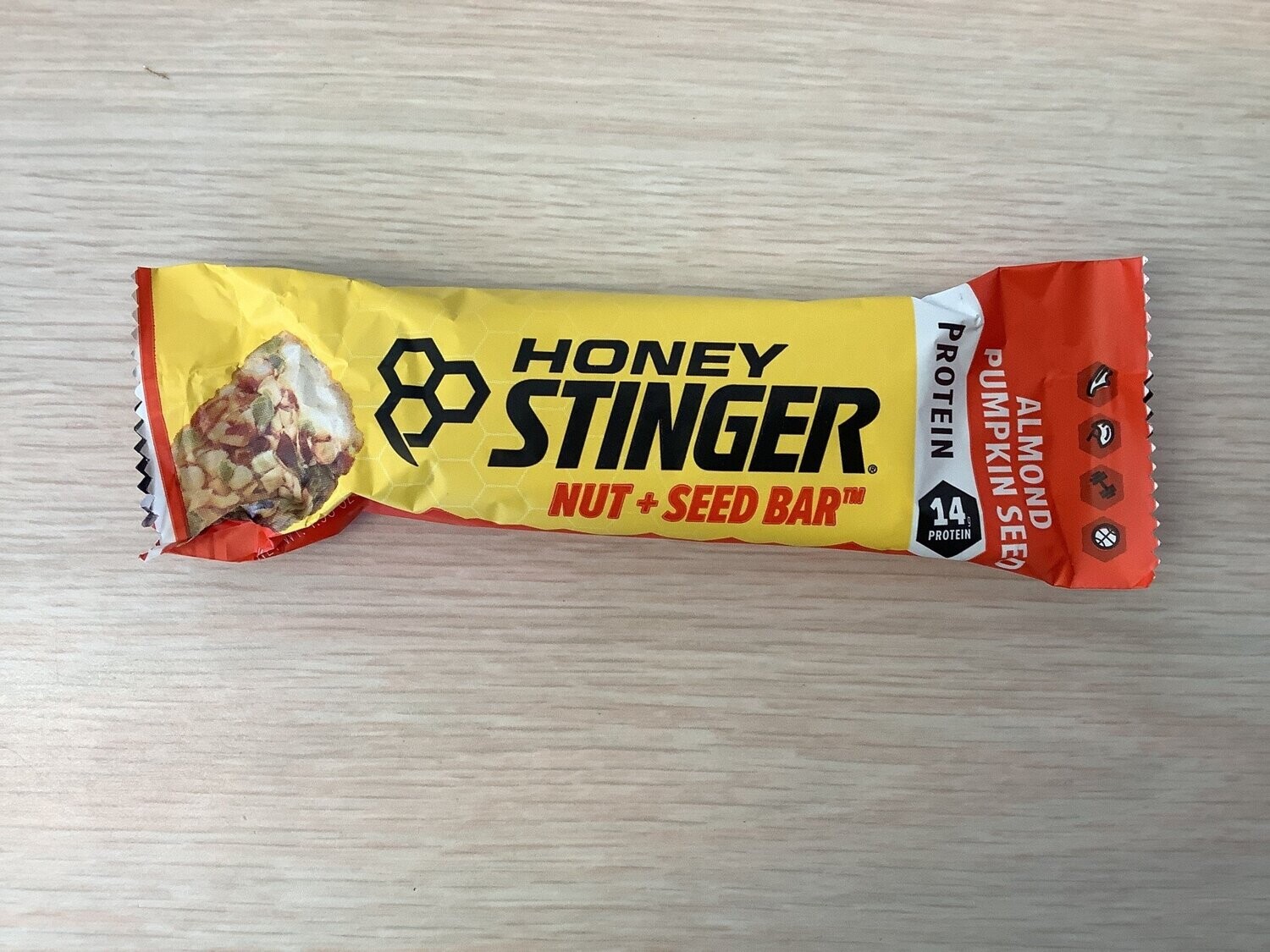 HONEY STINGER NUT AND SEED BAR ALMOND PUMPKIN SEED GLUTEN FREE single