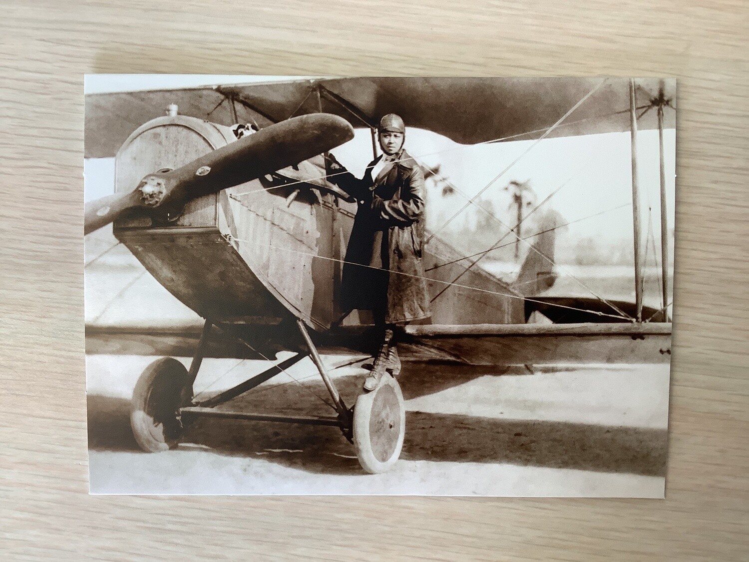 AVANTI AMERICA BESSIE COLEMAN STANDING ON PLANE SUPPORT CARD