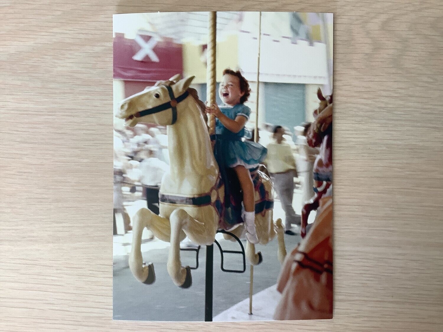 AVANTI AMERICA LITTLE GIRL ON CAROUSEL BIRTHDAY CARD