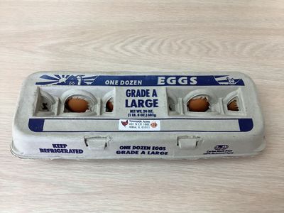 TOWNSIDE ACRES FREE-RANGE LARGE GRADE A EGGS 1 DOZEN (LOCAL)