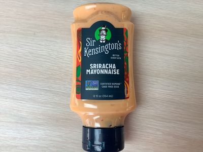 Sir Kensingtons Mayonnaise Sriracha Squeeze - 12OZ