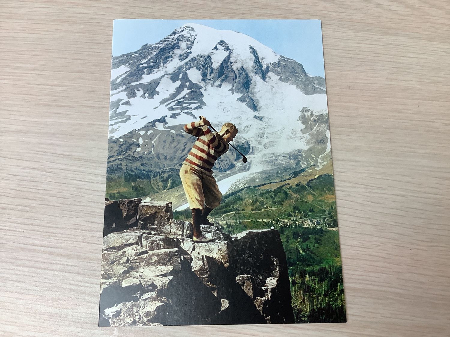 AVANTI AMERICA GOLFER ON CLIFF BIRTHDAY CARD