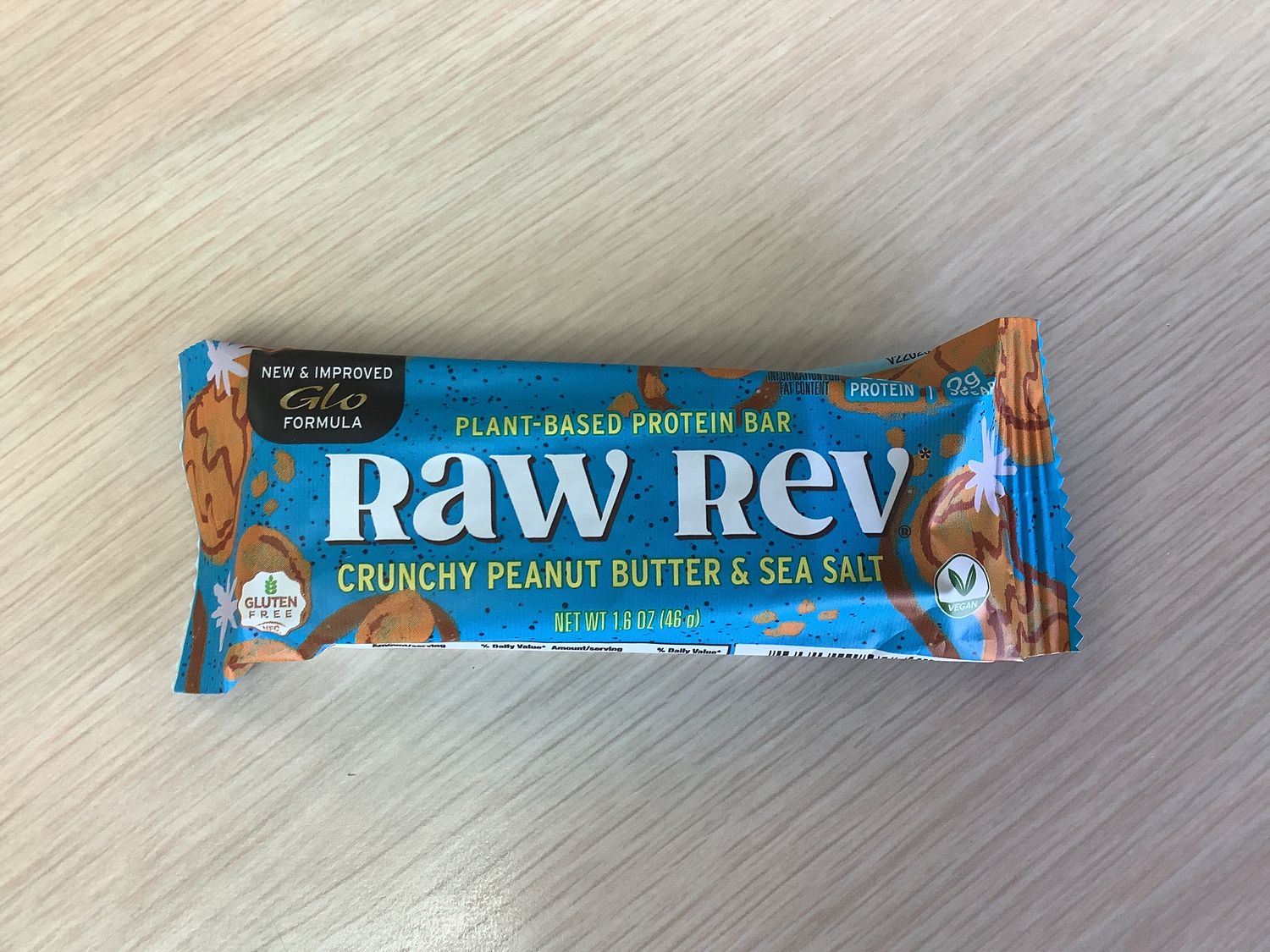 RAW REV GLO BAR CRUNCHY PEANUT BUTTER &amp; SEA SALT single