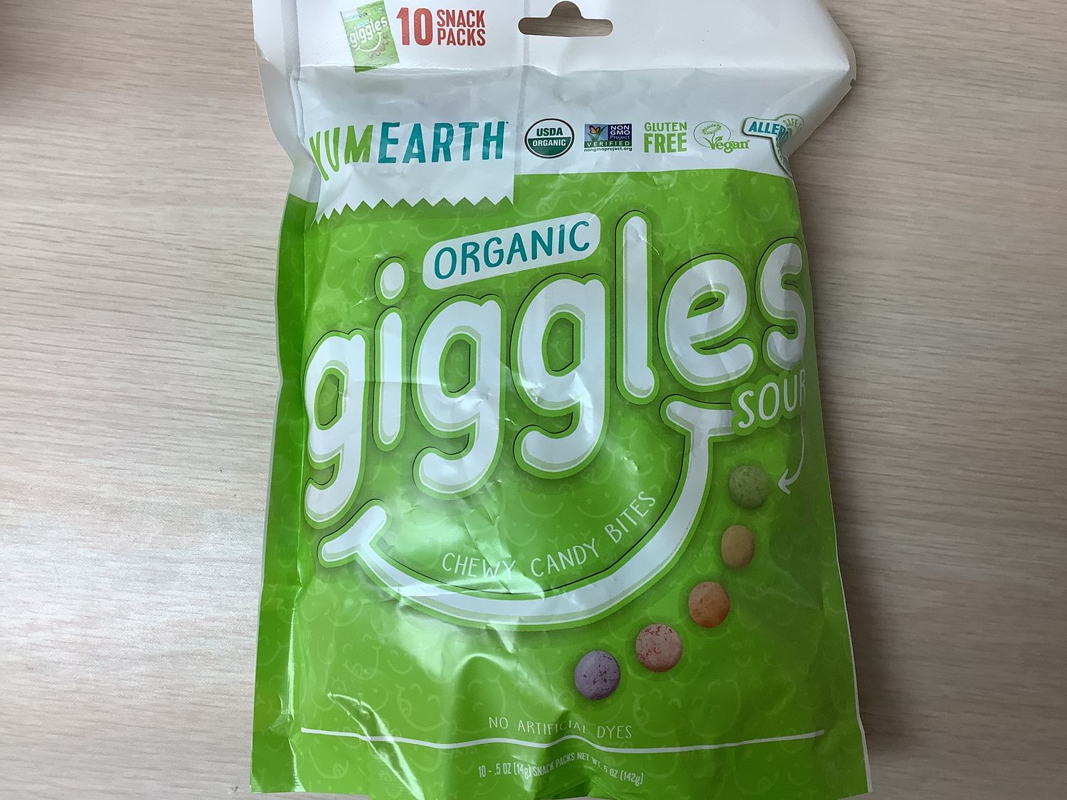 YUMEARTH SOUR GIGGLES 10 SNACK PACKS .50 Oz Each