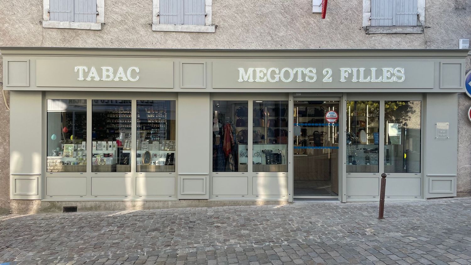 Mégots 2 Filles