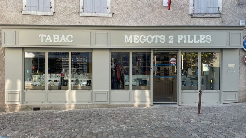 Mégots 2 Filles
