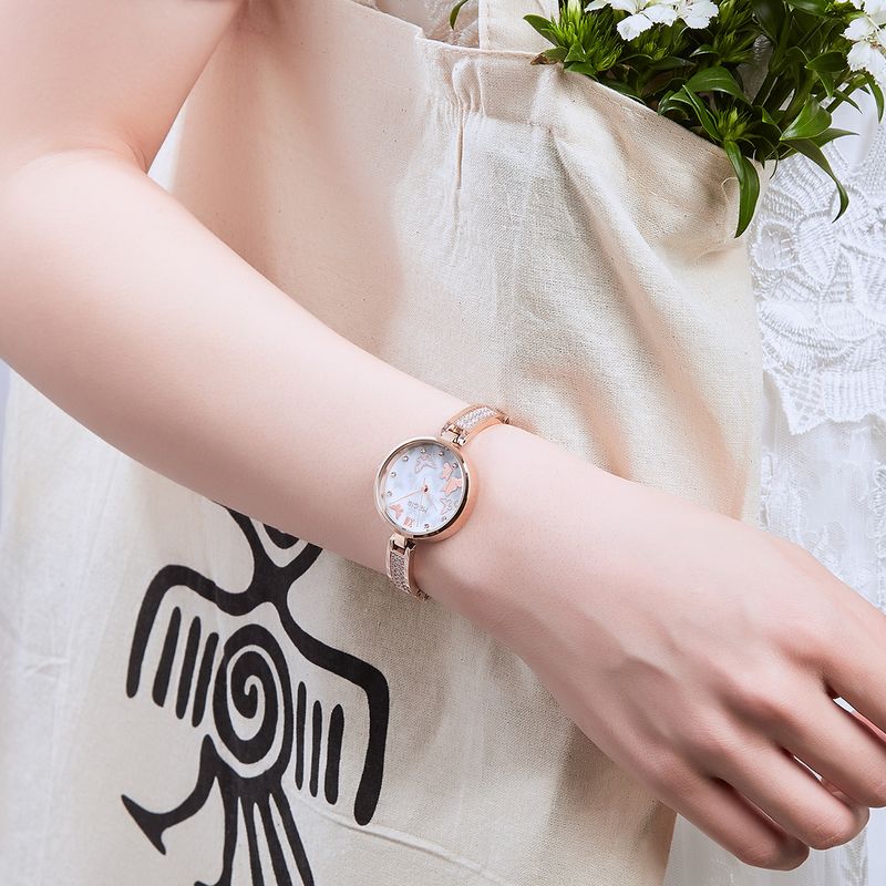 MEGIR Watch for Women Luxury Diamond Ladies Quartz Wristwatches Steel Women Bracelet Watches Female Dress Clock Relogio Feminino 7018