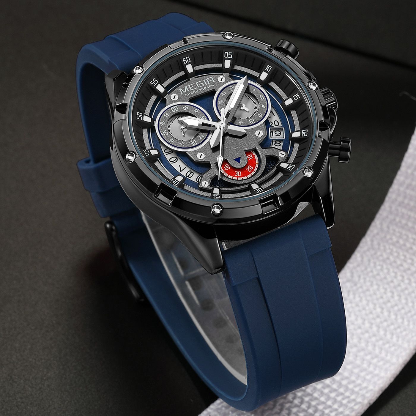 Video su Qual è Megir 2215 Orologio da uomo cronografo al quarzo di lusso impermeabile in silicone originale
